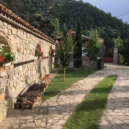 Villa Ambrozia And Relax Family House